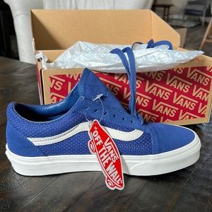 New in Box VANS True navy / snow white old-school sneakers size 6